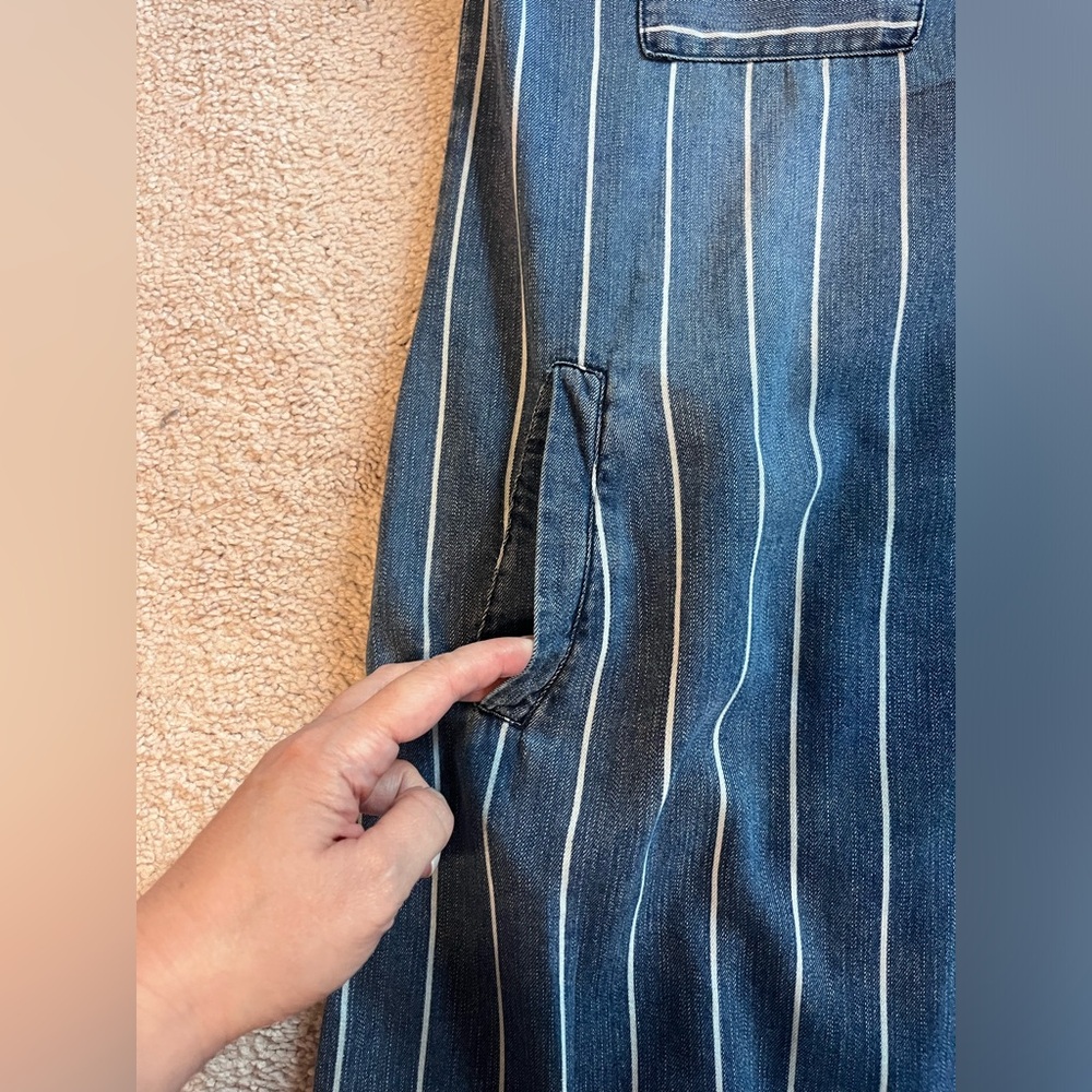 Denim buttondown shirt dress - Picture 9 of 10